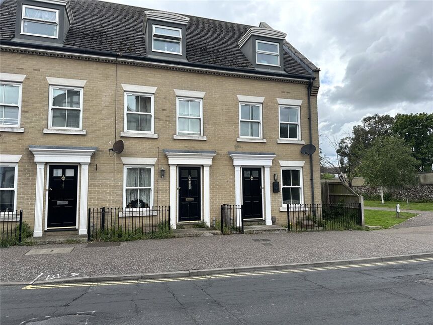 Main image of 3 bedroom End Terrace House to rent, High Street, Gorleston, Norfolk, NR31