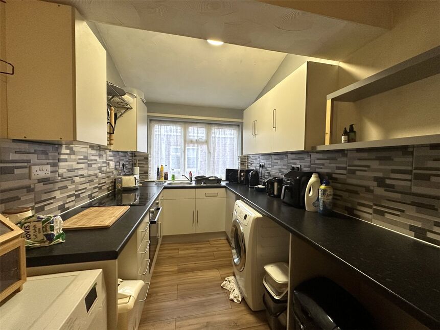 Main image of 2 bedroom  Flat to rent, Avondale Road, Gorleston, Norfolk, NR31