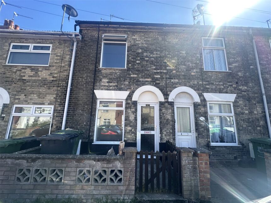 Main image of 3 bedroom Mid Terrace House to rent, Lower Cliff Road, Gorleston, Norfolk, NR31