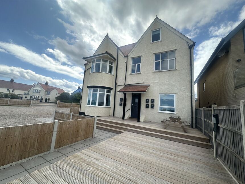 Main image of 1 bedroom Flat to rent, Marine Parade, Gorleston, Norfolk, NR31
