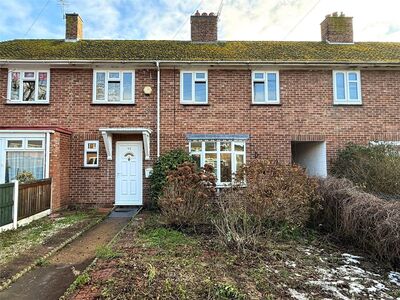 New College Close, 3 bedroom Mid Terrace House to rent, &pound;935 pcm