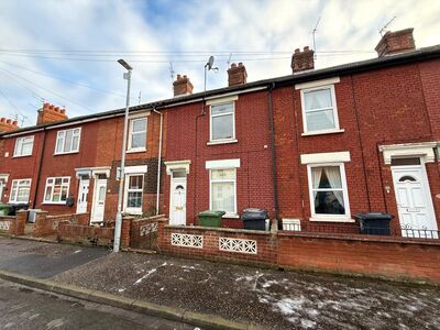 Alderson Road, 3 bedroom Mid Terrace House to rent, &pound;850 pcm