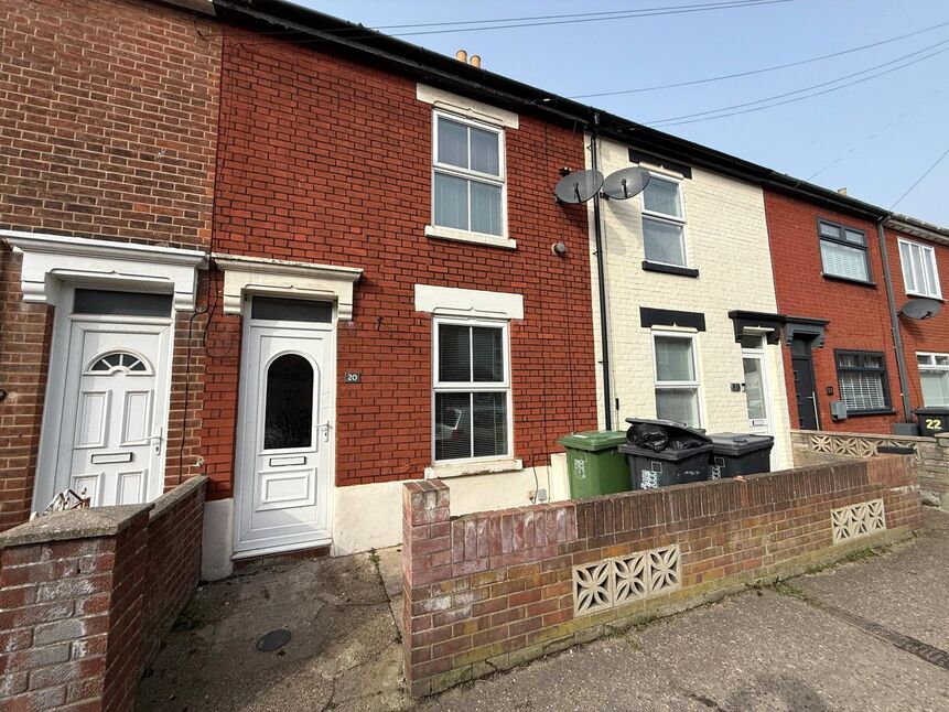 3 bedroom Mid Terrace House to rent