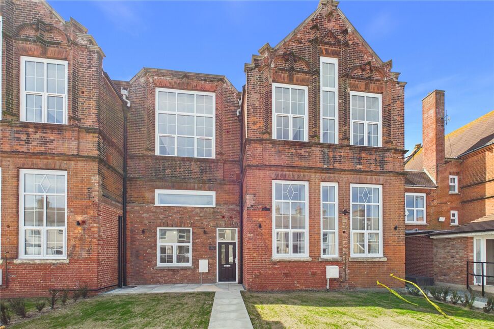 Main image of 4 bedroom Mid Terrace House to rent, Lovewell Road, Lowestoft, Suffolk, NR33