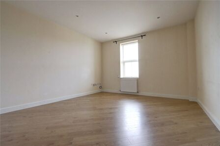 Old Co-Op Buildings, 2 bedroom  Flat to rent, £695 pcm