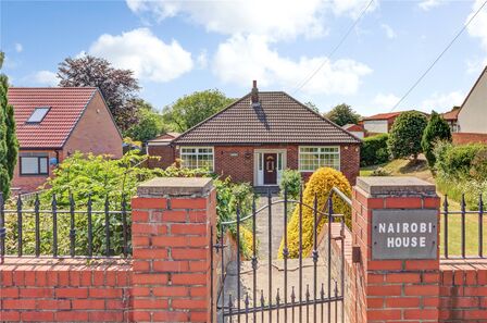 Broomhill, 3 bedroom Detached Bungalow for sale, £290,000