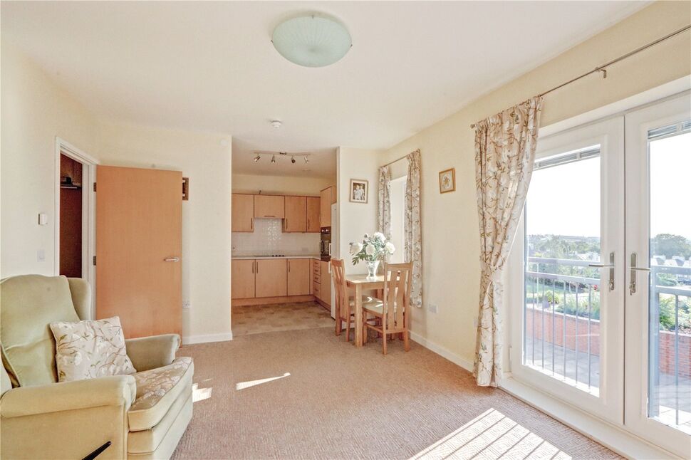 2 bedroom Flat for sale, Orchard Place, Houghton Le Spring, DH5 £50,000