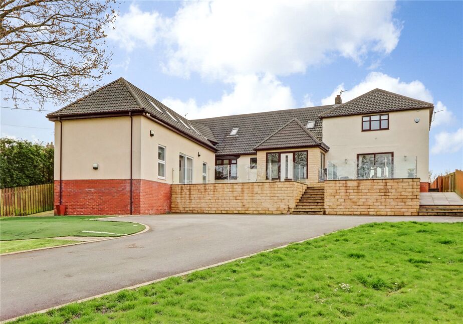 5 bedroom Detached House for sale