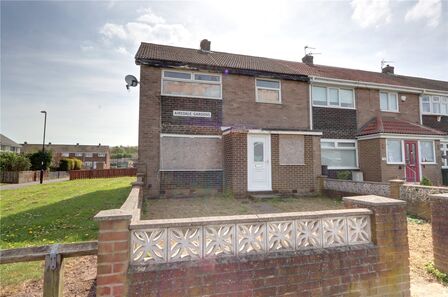 Airedale Gardens, 3 bedroom End Terrace House for sale, £58,000