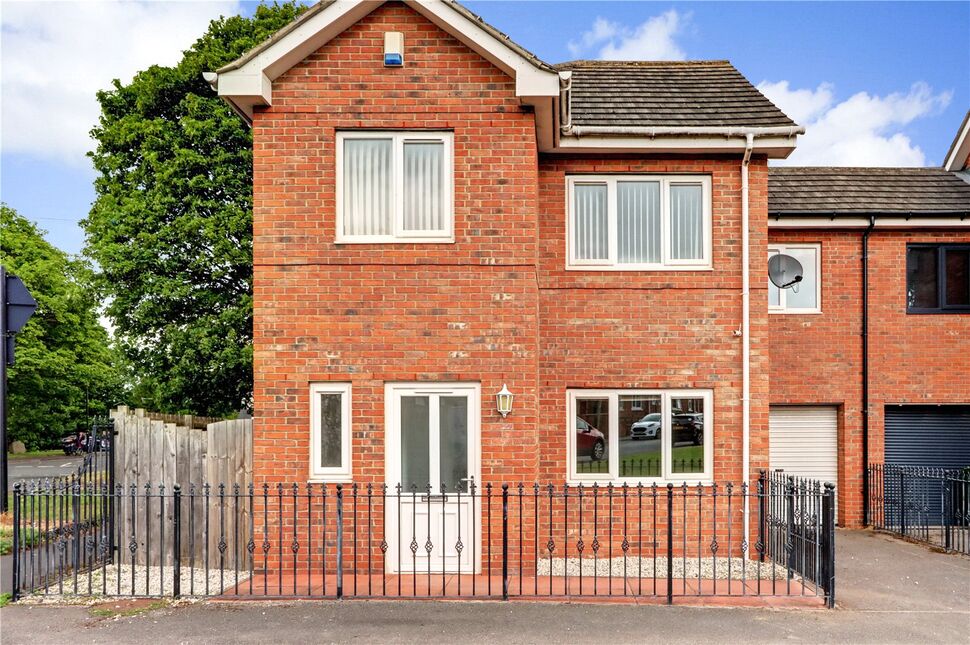 4 bedroom Semi Detached House for sale