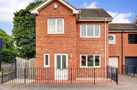 Barnes Street, 4 bedroom Semi Detached House for sale, £159,950