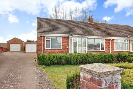 2 bedroom Semi Detached Bungalow for sale