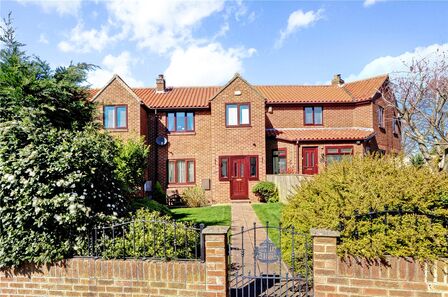 Front Street, 3 bedroom Mid Terrace House for sale, £165,000