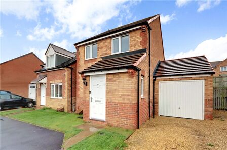 Henry Street, 3 bedroom Detached House for sale, £150,000