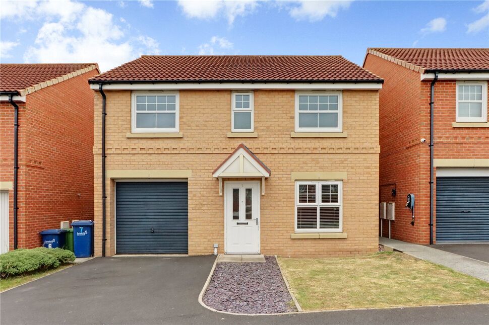 4 bedroom Detached House for sale