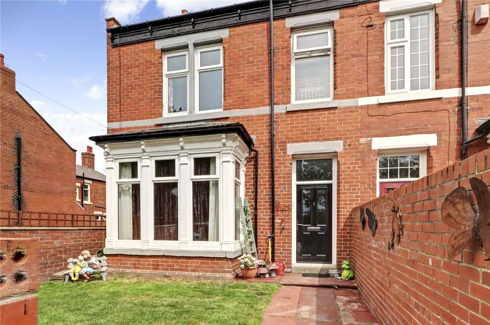 4 bedroom End Terrace House for sale