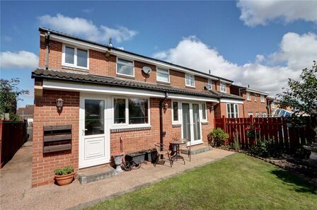 Bloomfield Drive, 4 bedroom Semi Detached House for sale, £198,000