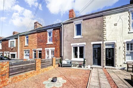 2 bedroom Mid Terrace House for sale