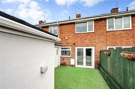 3 bedroom Mid Terrace House for sale