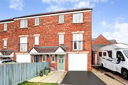 4 bedroom End Terrace House for sale