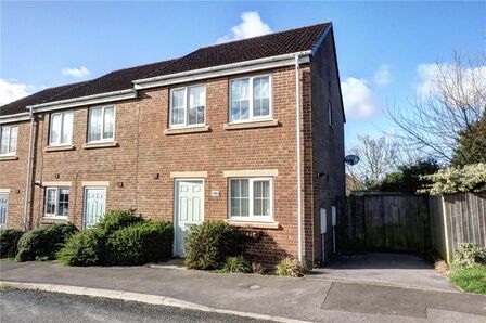 2 bedroom Semi Detached House to rent
