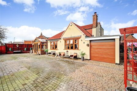 Ross Lea, 2 bedroom Detached Bungalow for sale, &pound;285,000