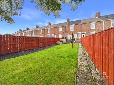 2 bedroom Mid Terrace House for sale