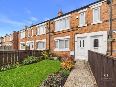 2 bedroom Mid Terrace House for sale