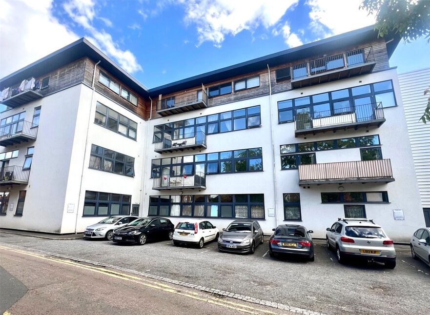 Main image of 2 bedroom Flat to rent, Queen Street, Wellingborough, Northamptonshire, NN8