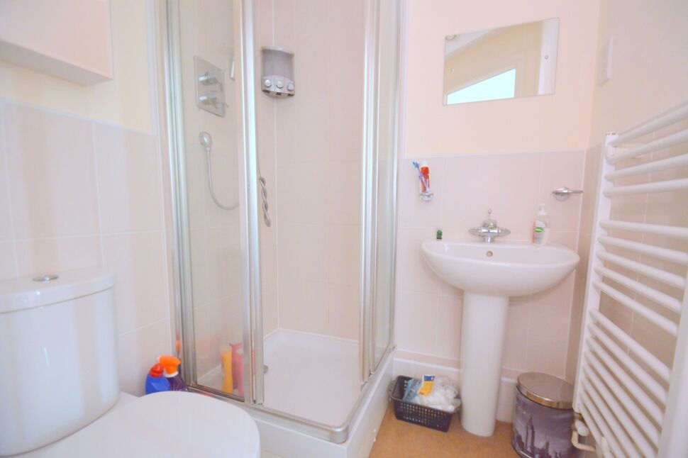 En-Suite Bathroom