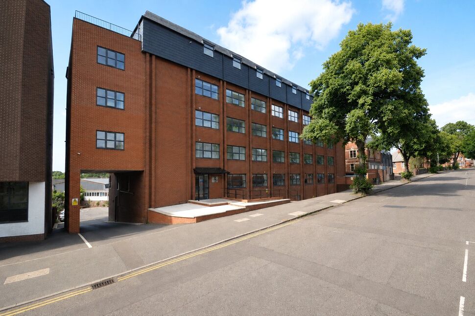 Main image of 1 bedroom Flat to rent, Station Road, Kettering, Northamptonshire, NN15