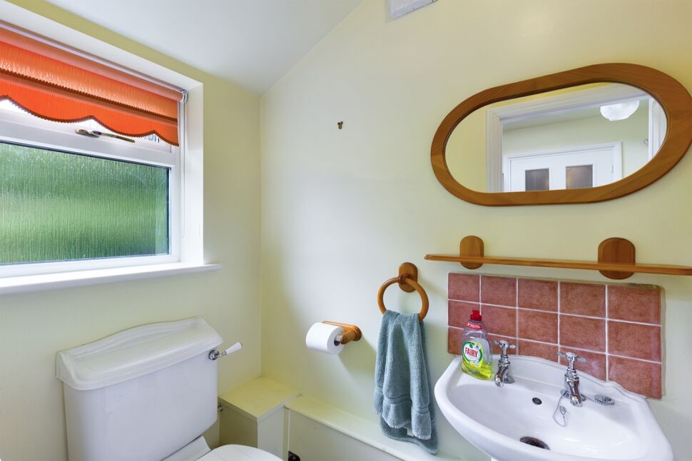 Cloakroom / WC