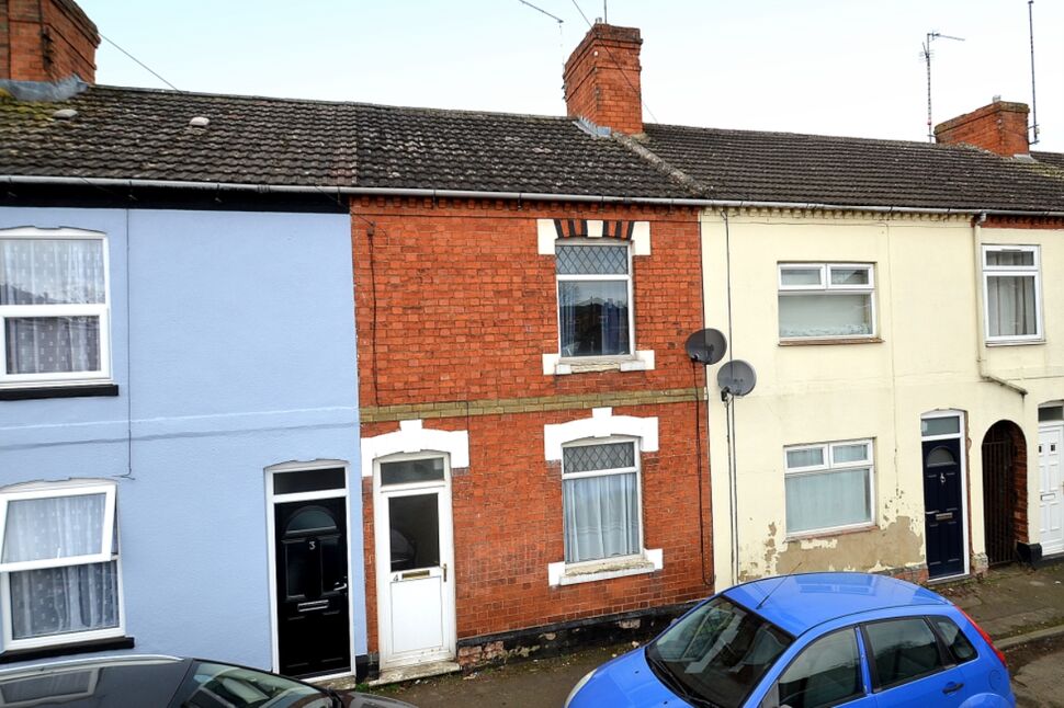 Main image of 2 bedroom Mid Terrace House to rent, Albion Road, Kettering, Northamptonshire, NN16