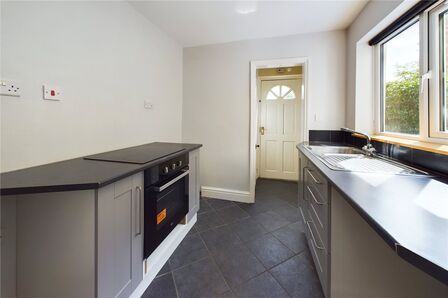 Regent Street, 3 bedroom Mid Terrace House to rent, £975 pcm