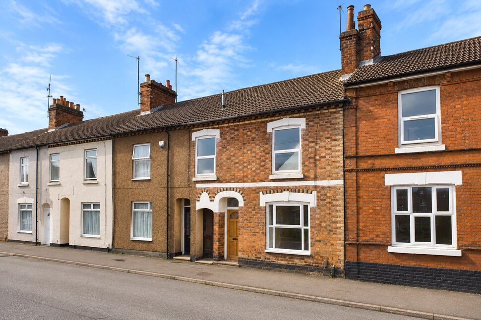 Main image of 3 bedroom Mid Terrace House to rent, Regent Street, Kettering, NN16