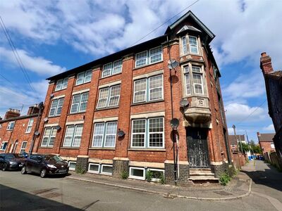 2 bedroom  Flat to rent