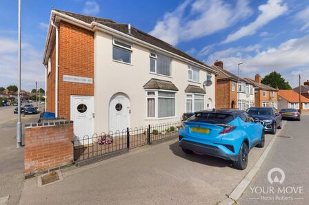 Boddington Road, 1 bedroom  Flat to rent, £795 pcm