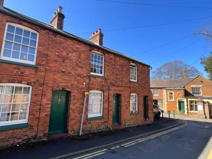 1 bedroom Mid Terrace House to rent