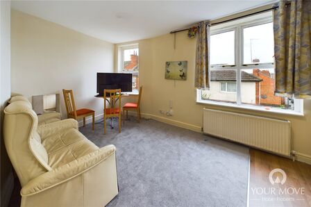 Regent Street, 2 bedroom  Flat for sale, £100,000