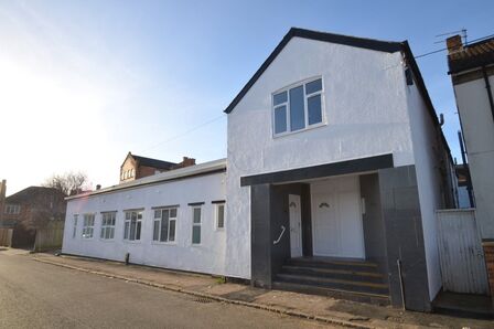 Tresham Street, 1 bedroom  Flat to rent, £750 pcm