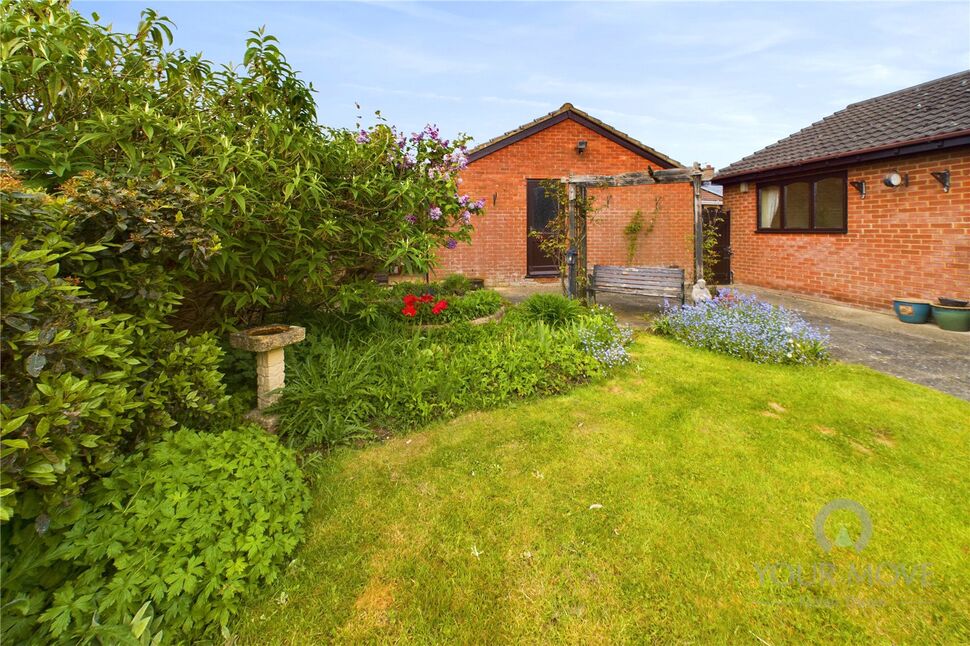 3 bedroom Detached Bungalow for sale, Barlow Close, Rothwell, NN14 £