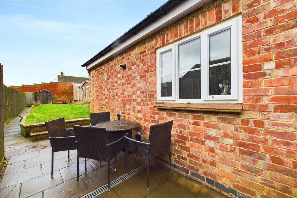 3 bedroom Mid Terrace House for sale, Station Road, Burton Latimer