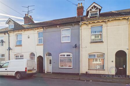 Leicester Street, 2 bedroom Mid Terrace House to rent, &pound;925 pcm