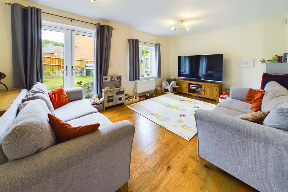 3 bedroom Semi Detached House for sale, Whitley Close, Irthlingborough