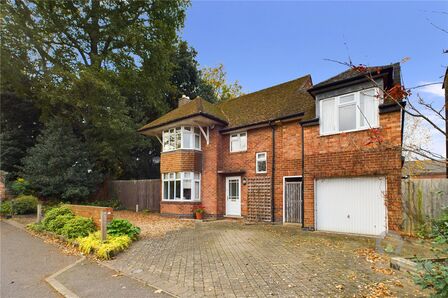 Southlands, 4 bedroom Detached House for sale, £440,000