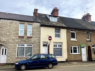 Wellington Street, 3 bedroom  House to rent, £940 pcm