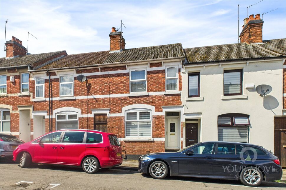 3 bedroom Mid Terrace House for sale