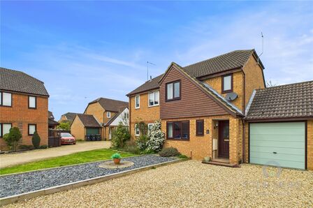 Treen Close, 3 bedroom Semi Detached House to rent, £1,295 pcm