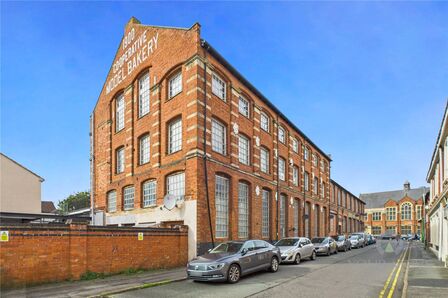 2 bedroom  Flat for sale