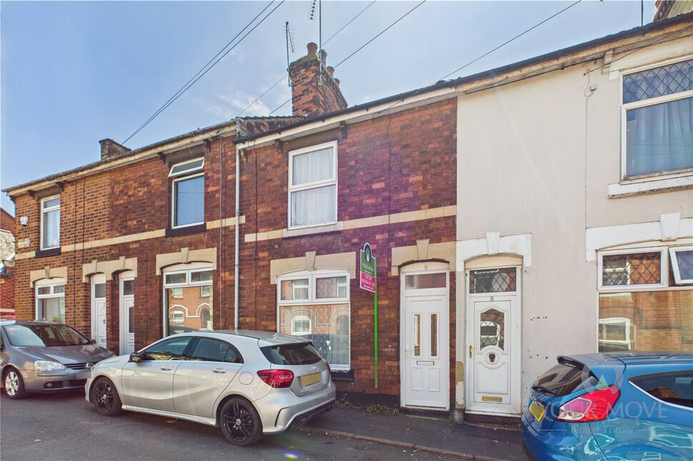 2 bedroom Mid Terrace House for sale